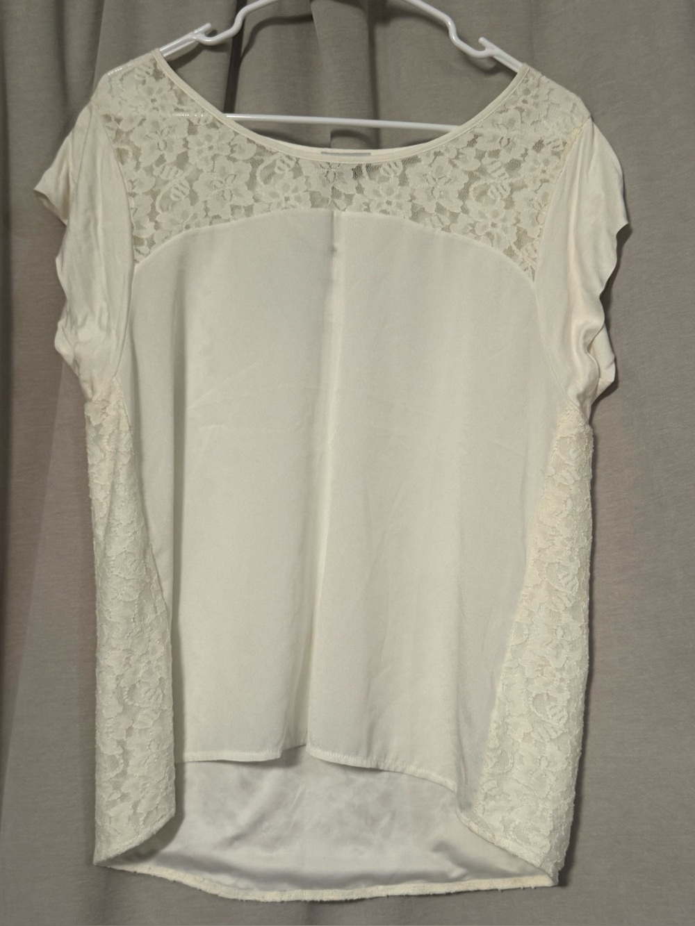 Express Cream/White Lace Inset Flutter Sleeve Blouse - Size Large